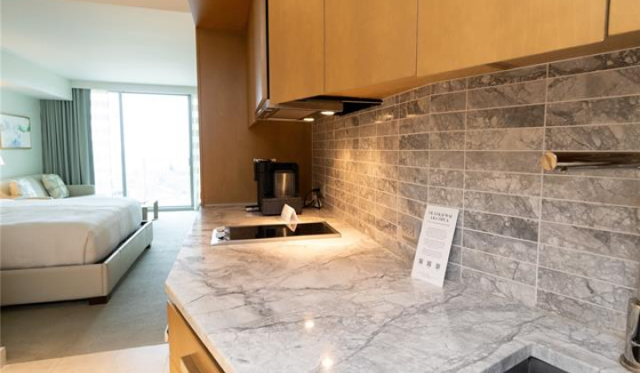 383 Kalaimoku Street,Honolulu,Hawaii,96815,1 BathroomBathrooms,Condo/Townhouse,Kalaimoku,16,18095605