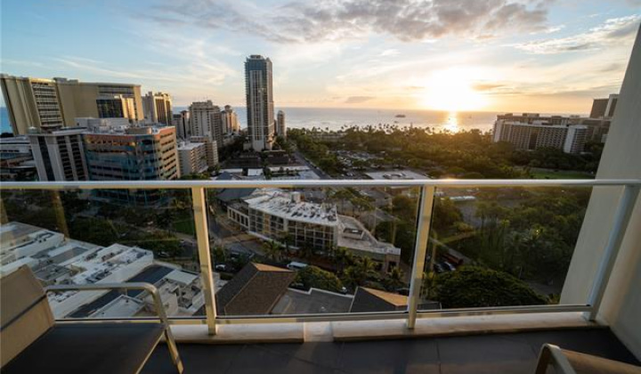 383 Kalaimoku Street,Honolulu,Hawaii,96815,1 バスルームバスルーム,コンド / タウンハウス,Kalaimoku,21,18095754