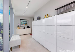 1118 Ala Moana Boulevard,Honolulu,Hawaii,96814,3 ベッドルーム ベッドルーム,2 バスルームバスルーム,コンド / タウンハウス,Ala Moana,27,18095904