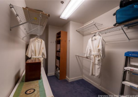 1080 Beretania Street,Honolulu,Hawaii,96814,3 ベッドルーム ベッドルーム,2 バスルームバスルーム,コンド / タウンハウス,Beretania,11,18096303