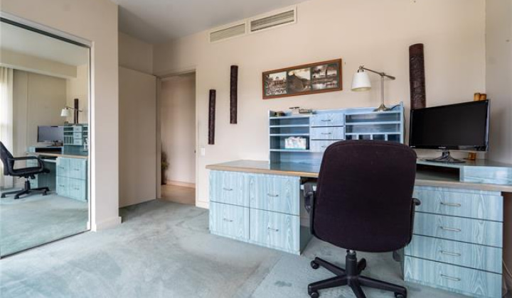 1080 Beretania Street,Honolulu,Hawaii,96814,3 ベッドルーム ベッドルーム,2 バスルームバスルーム,コンド / タウンハウス,Beretania,11,18096303
