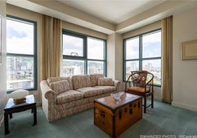 1080 Beretania Street,Honolulu,Hawaii,96814,3 ベッドルーム ベッドルーム,2 バスルームバスルーム,コンド / タウンハウス,Beretania,11,18096303