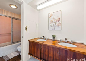 624 Ulili Street,Honolulu,Hawaii,96816,4 ベッドルーム ベッドルーム,3 バスルームバスルーム,一戸建て,Ulili,18096650