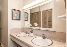 289 Panio Street,Honolulu,Hawaii,96821,4 Bedrooms Bedrooms,2 BathroomsBathrooms,Single family,Panio,18101001