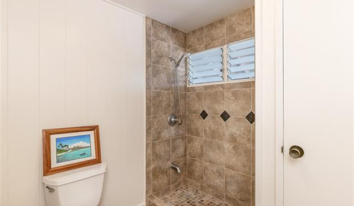 289 Panio Street,Honolulu,Hawaii,96821,4 Bedrooms Bedrooms,2 BathroomsBathrooms,Single family,Panio,18101001