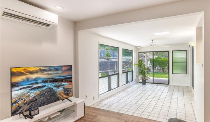 289 Panio Street,Honolulu,Hawaii,96821,4 Bedrooms Bedrooms,2 BathroomsBathrooms,Single family,Panio,18101001