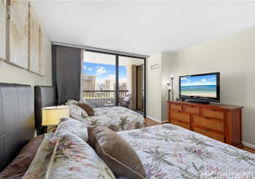 430 Lewers Street,Honolulu,Hawaii,96815,1 Bedroom Bedrooms,1 BathroomBathrooms,Condo/Townhouse,Lewers,15,18101099