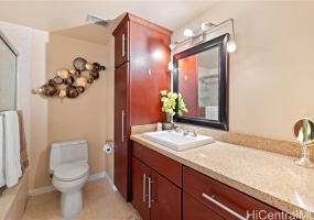 430 Lewers Street,Honolulu,Hawaii,96815,1 Bedroom Bedrooms,1 BathroomBathrooms,Condo/Townhouse,Lewers,15,18101099