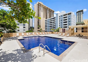 430 Lewers Street,Honolulu,Hawaii,96815,1 Bedroom Bedrooms,1 BathroomBathrooms,Condo/Townhouse,Lewers,15,18101099