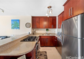 430 Lewers Street,Honolulu,Hawaii,96815,1 Bedroom Bedrooms,1 BathroomBathrooms,Condo/Townhouse,Lewers,15,18101099