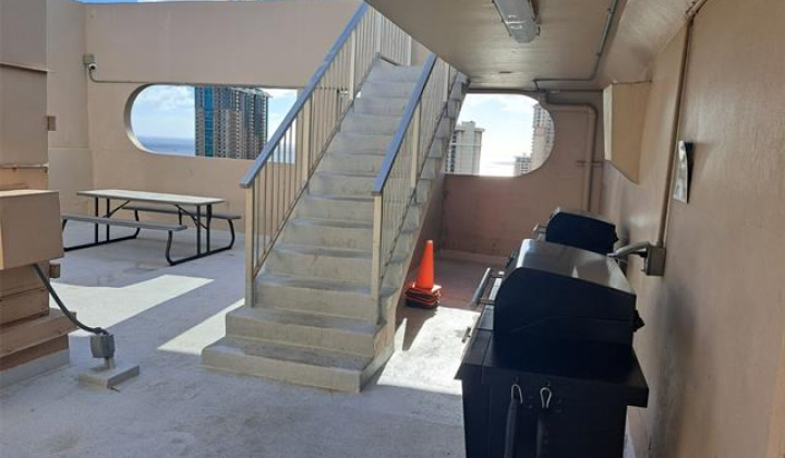 1925 Kalakaua Avenue,Honolulu,Hawaii,96815,1 Bedroom Bedrooms,1 BathroomBathrooms,Condo/Townhouse,Kalakaua,26,18103697