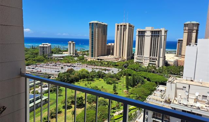 1925 Kalakaua Avenue,Honolulu,Hawaii,96815,1 Bedroom Bedrooms,1 BathroomBathrooms,Condo/Townhouse,Kalakaua,26,18103697