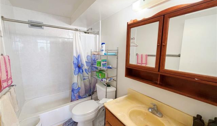1720 Huna Street,Honolulu,Hawaii,96817,3 ベッドルーム ベッドルーム,2 バスルームバスルーム,コンド / タウンハウス,Huna,2,19271960