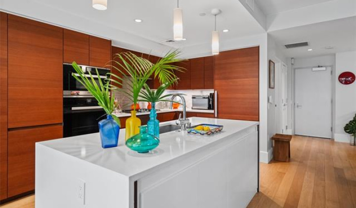 1108 Auahi Street,Honolulu,Hawaii,96814,2 Bedrooms Bedrooms,2 BathroomsBathrooms,Condo/Townhouse,Auahi,3,18105614