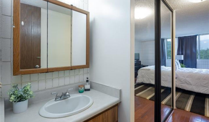 1720 Huna Street,Honolulu,Hawaii,96817,2 Bedrooms Bedrooms,1 BathroomBathrooms,Condo/Townhouse,Huna,5,18106392