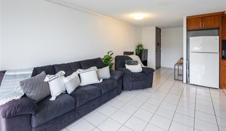 1720 Huna Street,Honolulu,Hawaii,96817,2 Bedrooms Bedrooms,1 BathroomBathrooms,Condo/Townhouse,Huna,5,18106392