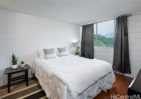 1720 Huna Street,Honolulu,Hawaii,96817,2 Bedrooms Bedrooms,1 BathroomBathrooms,Condo/Townhouse,Huna,5,18106392