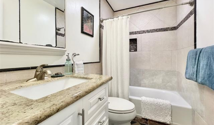565 Keolu Drive,Kailua,Hawaii,96734,4 Bedrooms Bedrooms,2 BathroomsBathrooms,Single family,Keolu,18109185