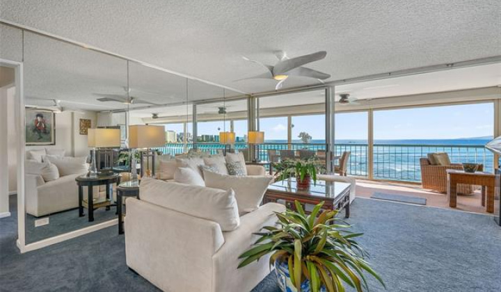 2877 Kalakaua Avenue,Honolulu,Hawaii,96815,2 Bedrooms Bedrooms,1 BathroomBathrooms,Condo/Townhouse,Kalakaua,5,18109313