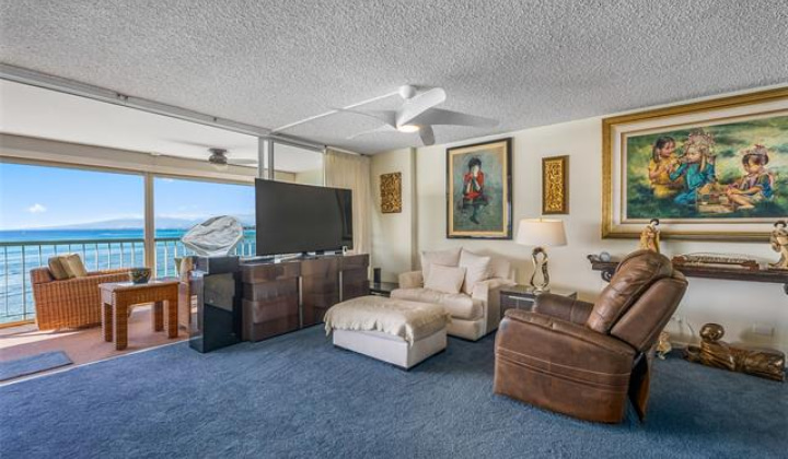 2877 Kalakaua Avenue,Honolulu,Hawaii,96815,2 Bedrooms Bedrooms,1 BathroomBathrooms,Condo/Townhouse,Kalakaua,5,18109313
