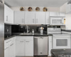 2877 Kalakaua Avenue,Honolulu,Hawaii,96815,2 Bedrooms Bedrooms,1 BathroomBathrooms,Condo/Townhouse,Kalakaua,5,18109313