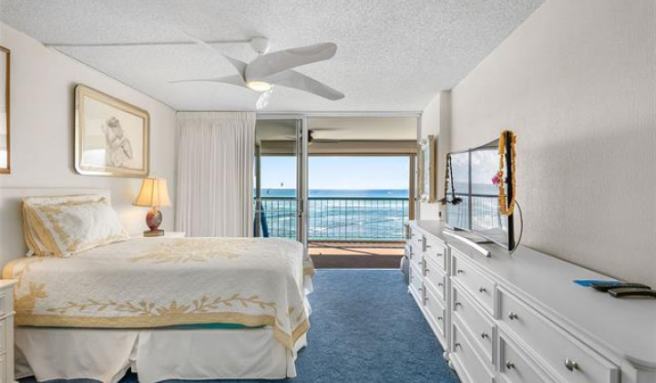 2877 Kalakaua Avenue,Honolulu,Hawaii,96815,2 Bedrooms Bedrooms,1 BathroomBathrooms,Condo/Townhouse,Kalakaua,5,18109313