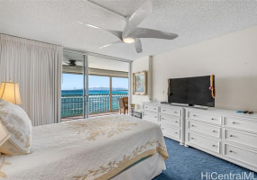 2877 Kalakaua Avenue,Honolulu,Hawaii,96815,2 Bedrooms Bedrooms,1 BathroomBathrooms,Condo/Townhouse,Kalakaua,5,18109313