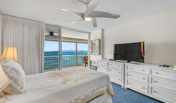 2877 Kalakaua Avenue,Honolulu,Hawaii,96815,2 Bedrooms Bedrooms,1 BathroomBathrooms,Condo/Townhouse,Kalakaua,5,18109313