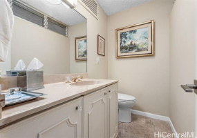 2877 Kalakaua Avenue,Honolulu,Hawaii,96815,2 Bedrooms Bedrooms,1 BathroomBathrooms,Condo/Townhouse,Kalakaua,5,18109313