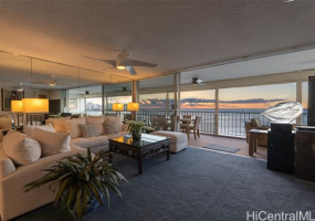 2877 Kalakaua Avenue,Honolulu,Hawaii,96815,2 Bedrooms Bedrooms,1 BathroomBathrooms,Condo/Townhouse,Kalakaua,5,18109313
