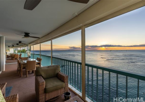 2877 Kalakaua Avenue,Honolulu,Hawaii,96815,2 Bedrooms Bedrooms,1 BathroomBathrooms,Condo/Townhouse,Kalakaua,5,18109313