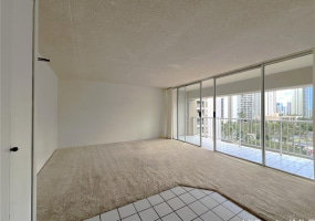 430 Keoniana Street,Honolulu,Hawaii,96815,1 Bedroom Bedrooms,1 BathroomBathrooms,Condo/Townhouse,Keoniana,4,18112535