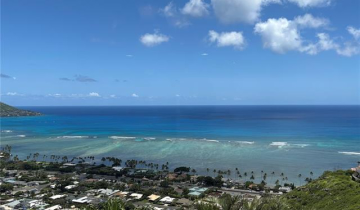 483 Maono Loop,Honolulu,Hawaii,96821,4 ベッドルーム ベッドルーム,4 バスルームバスルーム,一戸建て,Maono,19296671