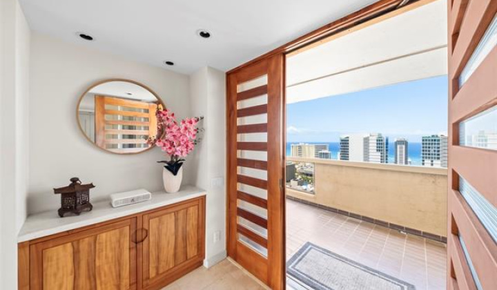 2121 Ala Wai Boulevard,Honolulu,Hawaii,96815,3 ベッドルーム ベッドルーム,3 バスルームバスルーム,コンド / タウンハウス,Ala Wai,41,18565758
