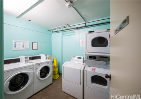 2499 Kapiolani Boulevard,Honolulu,Hawaii,96826,2 Bedrooms Bedrooms,2 BathroomsBathrooms,Condo/Townhouse,Kapiolani,35,18115453