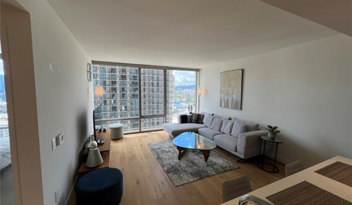 1001 Queen Street,Honolulu,Hawaii,96814,1 ベッドルーム ベッドルーム,1 バスルームバスルーム,コンド / タウンハウス,Queen,18,18118574