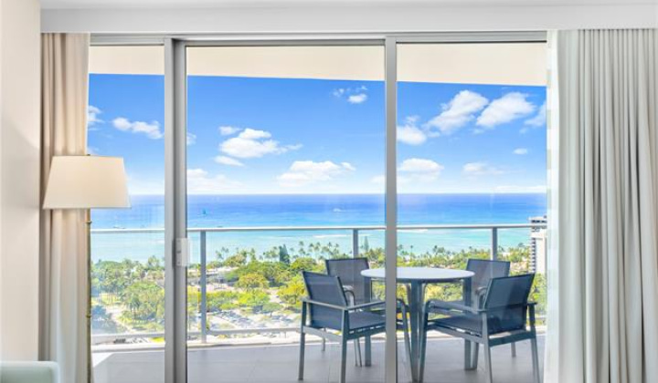 4005 Round Top Drive,Honolulu,Hawaii,96822,7 Bedrooms Bedrooms,5 BathroomsBathrooms,Single family,Round Top,18573346