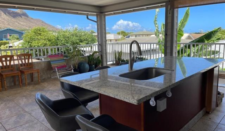 3233 Francis Street,Honolulu,Hawaii,96815,6 Bedrooms Bedrooms,6 BathroomsBathrooms,Single family,Francis,18119943