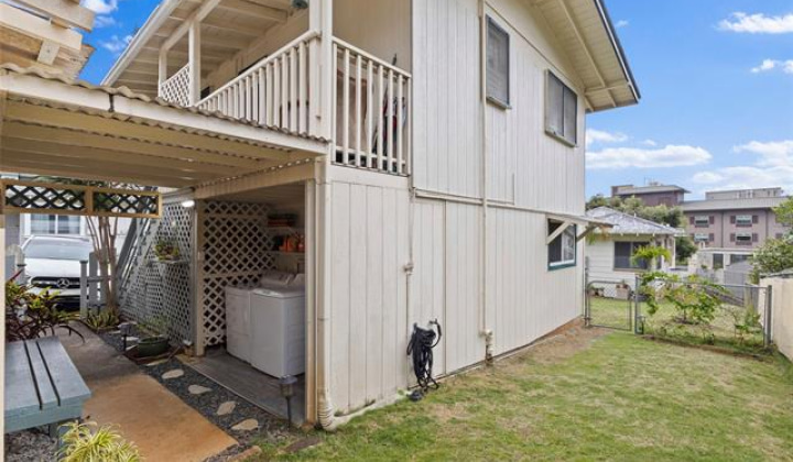 709 Twin View Drive,Honolulu,Hawaii,96817,5 Bedrooms Bedrooms,4 BathroomsBathrooms,Single family,Twin View,19285015