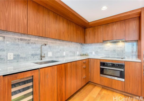 2139 Kuhio Avenue,Honolulu,Hawaii,96815,3 ベッドルーム ベッドルーム,3 バスルームバスルーム,コンド / タウンハウス,Kuhio,33,18120392