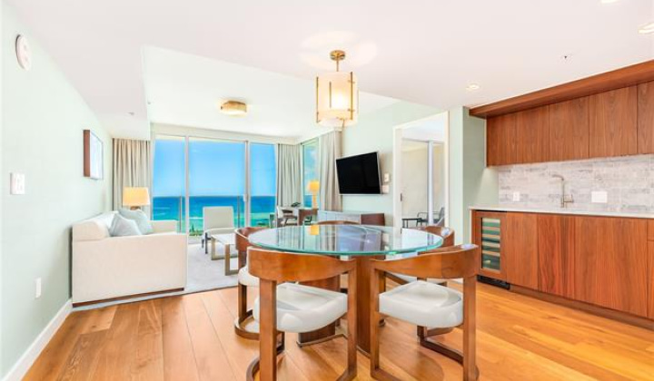 2139 Kuhio Avenue,Honolulu,Hawaii,96815,3 ベッドルーム ベッドルーム,3 バスルームバスルーム,コンド / タウンハウス,Kuhio,33,18120392