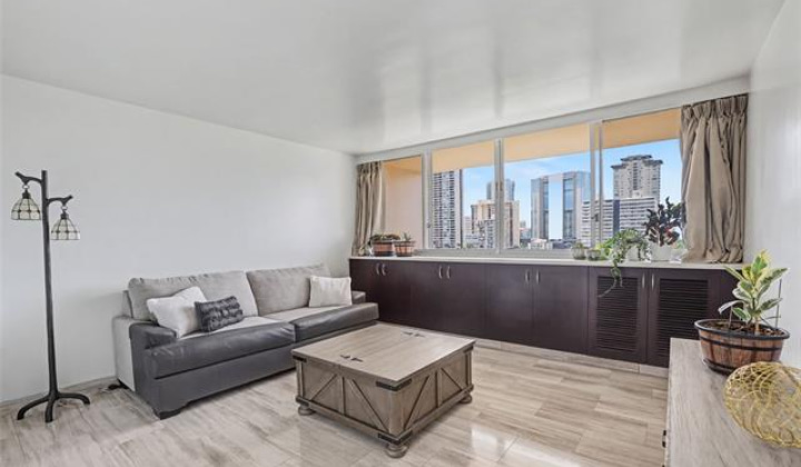 500 University Avenue,Honolulu,Hawaii,96826,3 Bedrooms Bedrooms,2 BathroomsBathrooms,Condo/Townhouse,University,9,19285576
