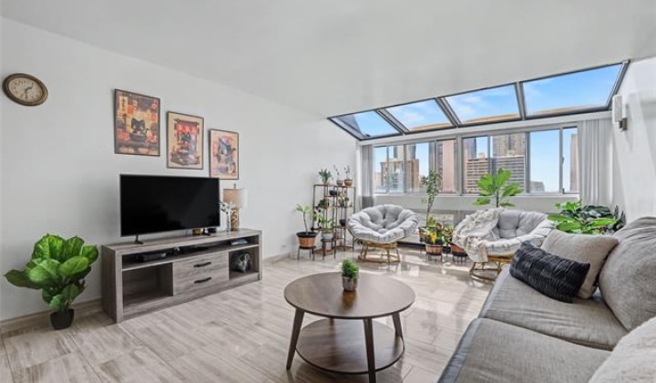 500 University Avenue,Honolulu,Hawaii,96826,3 Bedrooms Bedrooms,2 BathroomsBathrooms,Condo/Townhouse,University,9,19285576