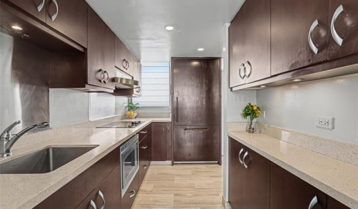 500 University Avenue,Honolulu,Hawaii,96826,3 Bedrooms Bedrooms,2 BathroomsBathrooms,Condo/Townhouse,University,9,19285576