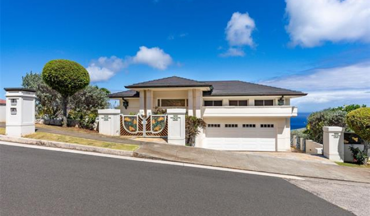 763 Kaulana Place,Honolulu,Hawaii,96821,6 Bedrooms Bedrooms,7 BathroomsBathrooms,Single family,Kaulana,18121723