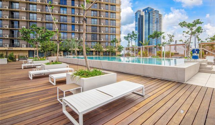 987 Queen Street,Honolulu,Hawaii,96814,2 ベッドルーム ベッドルーム,2 バスルームバスルーム,コンド / タウンハウス,Queen,37,19304880