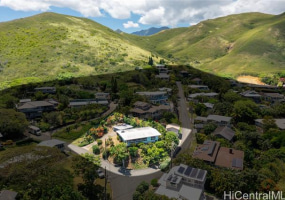 300 Poopoo Place,Kailua,Hawaii,96734,3 Bedrooms Bedrooms,2 BathroomsBathrooms,Single family,Poopoo,18649916