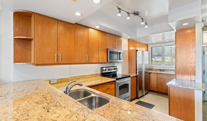 500 Lunalilo Home Road,Honolulu,Hawaii,96825,3 Bedrooms Bedrooms,3 BathroomsBathrooms,Condo/Townhouse,Lunalilo Home,6,18122639