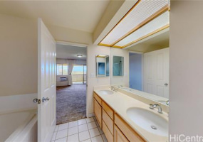 1355 Moanalualani Place,Honolulu,Hawaii,96819,2 ベッドルーム ベッドルーム,2 バスルームバスルーム,コンド / タウンハウス,Moanalualani,3,18123059
