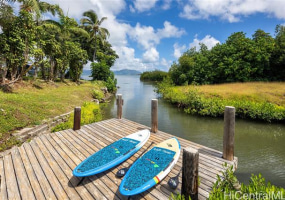 44-275 Kaneohe Bay Drive,Kailua,Hawaii,96734,3 ベッドルーム ベッドルーム,3 バスルームバスルーム,一戸建て,Kaneohe Bay,18123221